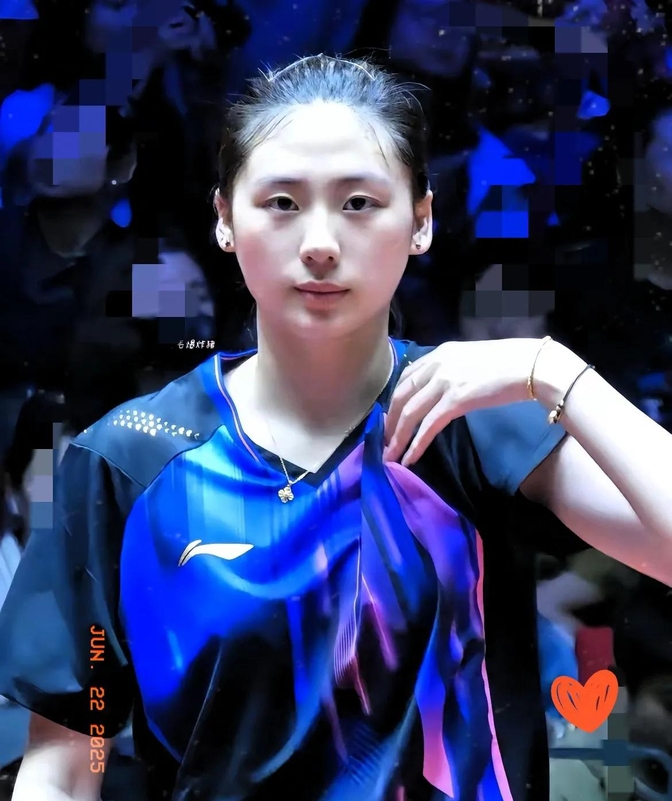 这背后隐藏 这背后隐藏