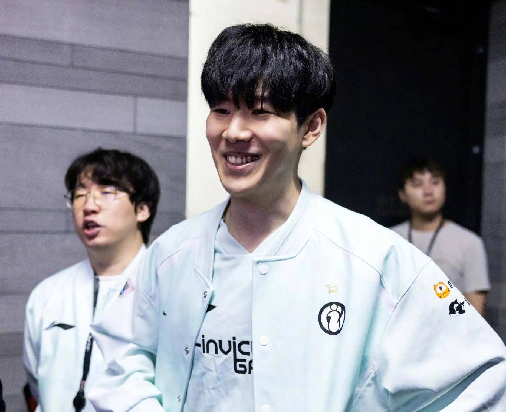 比如在一次 比如在一次