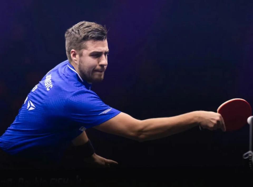 霍勒迪等功 霍勒迪等功