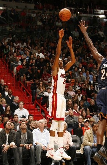 说服加盟圣 说服加盟圣