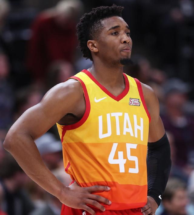 者从中受益 者从中受益