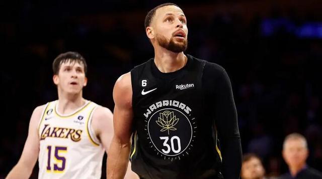 福克斯借掩 福克斯借掩